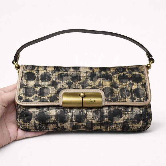 Coach Soho Metallic Signature C Flap Convertible Wristlet - Picture 8 of 10